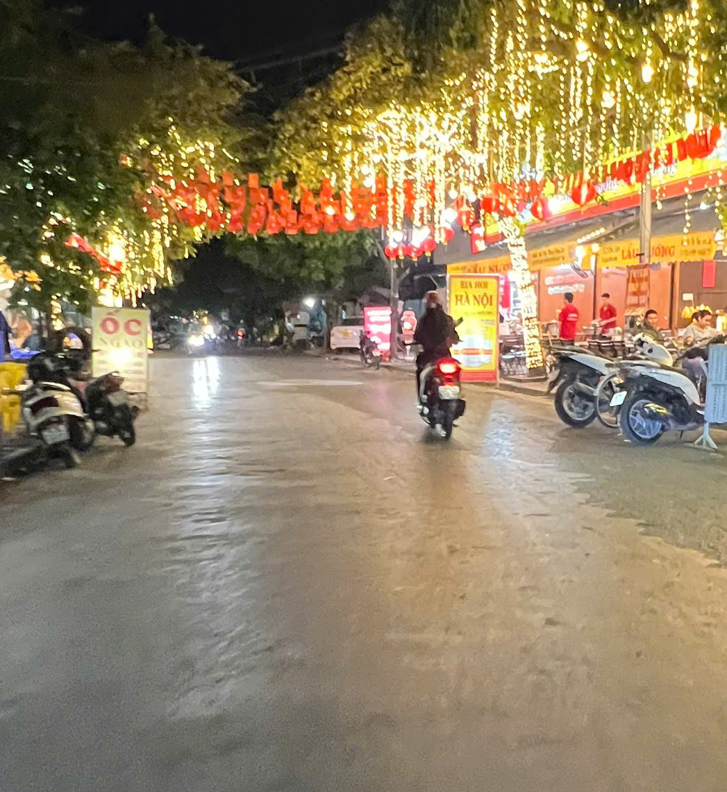 BÁN ĐẤT MẶT NGÕ PHỐ TRẦN CUNG - SÁT KĐT NAM CƯỜNG